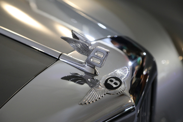 Bentley S2 Continental Drophead Coupe (1961) - als Lot 139 an der Versteigerung der Oldtimer Galerie in Gstaad am 29. Dezember 2022