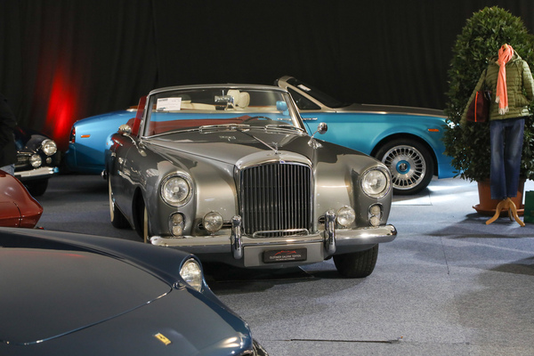 Bentley S2 Continental Drophead Coupe (1961) - als Lot 139 an der Versteigerung der Oldtimer Galerie in Gstaad am 29. Dezember 2022