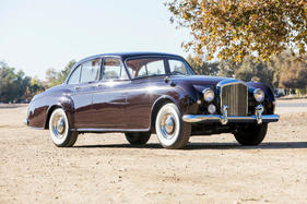 Bentley S2 Continental Flying Spur (1961) - als Lot 093 an der Bonhams Versteigerung von Scottsdale am 18. Januar 2018