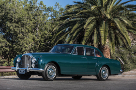 Bentley S2 Continental 'Flying Spur' H.J. Mulliner (1961) - angeboten als Lot 88 an der RM-Versteigerung vom 16./17. Januar 2014 in Arizona