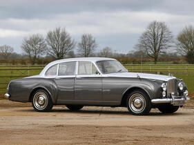Bentley S2 Flying Spur Saloon (1962) - als Lot 141 an der Bonhams Goodwood Members’ Meeting Versteigerung 2025
