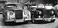 Bentley S2 Saloon (1960) - Vorderansichten des Bentley S2 neben seinem Bruder Rolls-Royce Silver Cloud II am Genfer Autosalon 1960