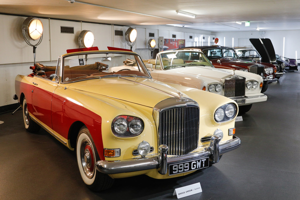 Bentley S3 Continental Mulliner Park Ward Drophead Coupe (1964) - als 151 an der Broad Arrow "The Zurich Auction" 2025