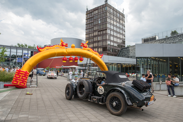 Bentley Special - Ankunft in Luzern - Peking to Paris Motor Challenge 2025