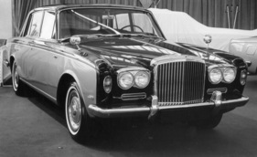 Bentley T-Series (1970) - der Bentley T-Series und der Rolls-Royce Silver Shadow lieferten die Basis für die zweitürigen Ausführungen