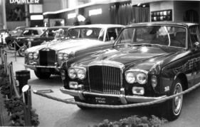 Bentley T-Series - edel und teuer, daher auch gut abgeschirmt - am Genfer Automobilsalon 1974