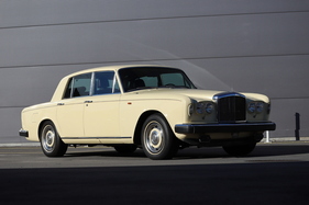 Bentley T2 (1979) - offered as lot 63 at the Artcurial Sur les Champs auction on October 16, 2022
