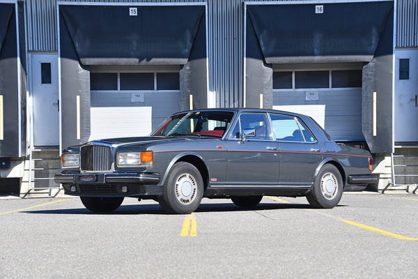 Bild: Bentley Turbo R (1987) - als Lot 21 angeboten an der Versteigerung der Oldtimer Galerie Toffen am 22. März 2025