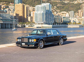 Bentley Turbo RT (1998) – angeboten als Lot Nr. 174 bei der Bonhams-Versteigerung in Paris am 6. Februar 2025