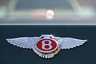 Bild: Bentley Turbo S (1995) - Bentley-Zeichen am Heck