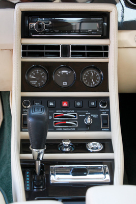 Bentley Turbo S (1995) - klassischer Wählhebel für die Automatik, sehr wirkungsvolle Klimaanlage