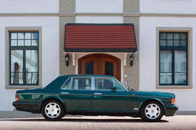 Bentley Turbo S (1995) - rund 5,3 Meter lang Bentley Turbo S (1995) - rund 5,3 Meter lang