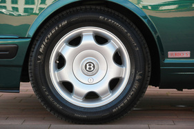Bentley Turbo S (1995) - schöne 17-Zoll-Räder