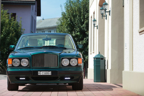 Bentley Turbo S (1995) - viel Innenraum dank beinahe senkrecht Flächen der Kabine