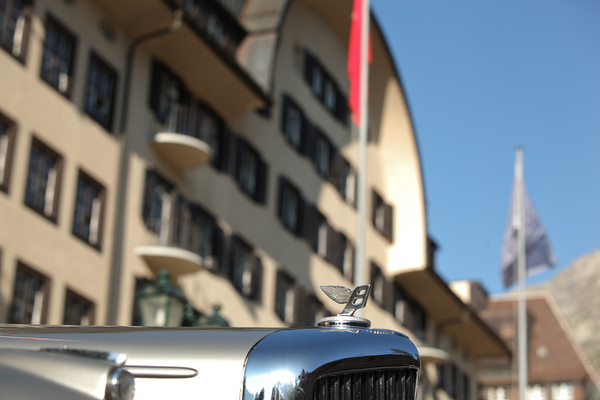 Bentley vor dem Suvretta House - British Classic Car Meeting St. Moritz 2015