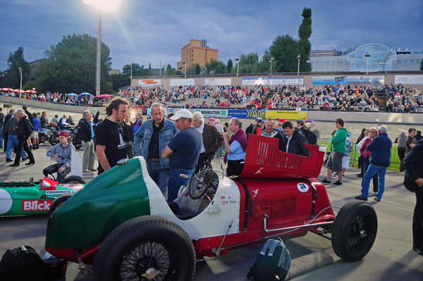 Benzingespräche sind allgegenwärtig