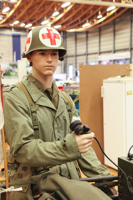 Bereit für den Einsatz - Puppe auf dem nachgestellten Militär-Lazaret - OTM Fribourg 2015