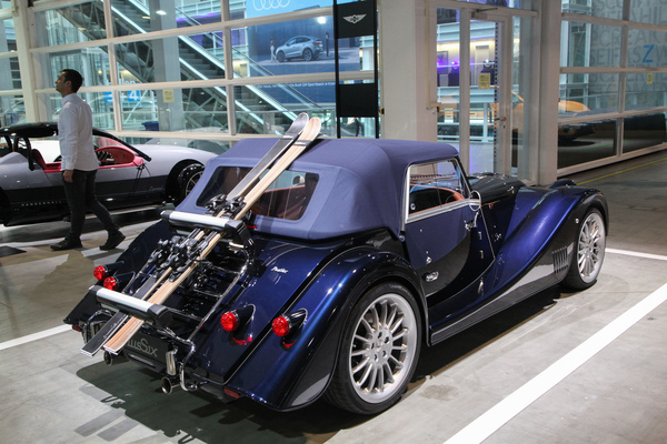Bereit für den Winter ist man mit diesem Morgan - Auto Zürich 2021