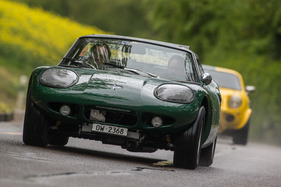 Bergfahrt der Marcos-Sportwagen - Marcos GT 1600 der Sechzigerjahre - GP Mutschellen 2016