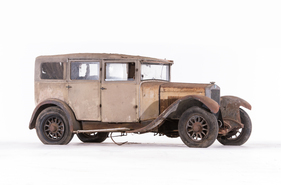 Berliet VRC 12 HP limousine avec séparation chauffeur (1930) - Scheunenfund des Jahrhunderts - Baillon-Sammlung - als Lot 20 an der Artcurial-Versteigerung an der Rétromobile am 6. Februar 2015