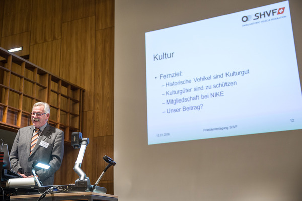 Bernhard Täschler erklärt die SHVF-Ziele im Rahmen der Politik- und Kultur-Initiativen