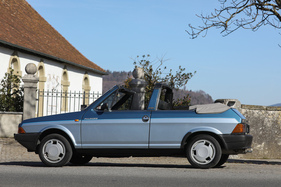 Bertone Cabrio Palinuro (1985) – alternativ auch in "Marone-Metallic/Beige-Metallic" erhältlich