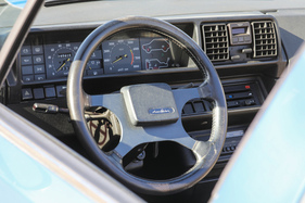 Bertone Cabrio Palinuro (1985) – bis auf das Lenkrad serienmässiges Ritmo-Interieur