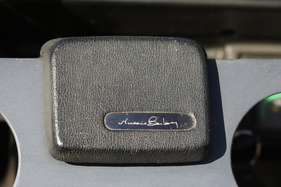 Bertone Cabrio Palinuro (1985) – kleine Lenkrad-Prallplatte mit der Signatur von Nuccio Bertone