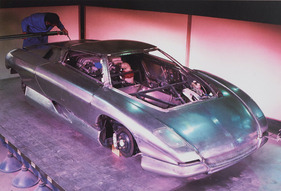 Bertone Nivola (1990) – Cab Forward: der freiliegende Rohrrahmen macht deutlich, wie weit die Windschutzscheibe nach vorn über das Armaturenbrett hinausragt