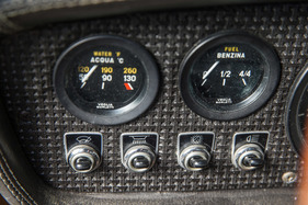 Bertone Racer Berlinetta (1970) - Kippschalter für Zusatzfunktionen