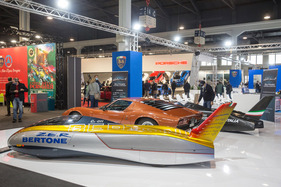 Bertone Record (1994) - neben einem Miura - Auto e Moto d'Epoca Padua 2021