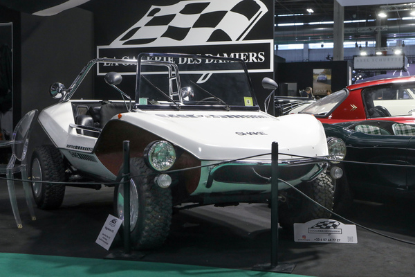 Bild Bertone Shake (1972) - gezeigt auf dem Genfer Salon 1972, jetzt zu sehen bei La Galerie des Damiers - Rétromobile Paris 2024