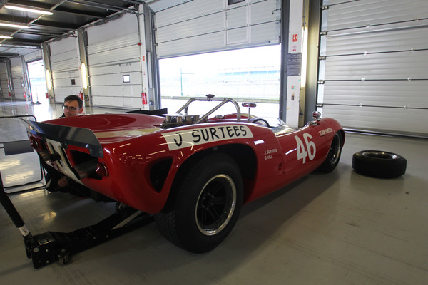 Berühmter Lola T70 in den Boxen - Silverstone Classic 2017