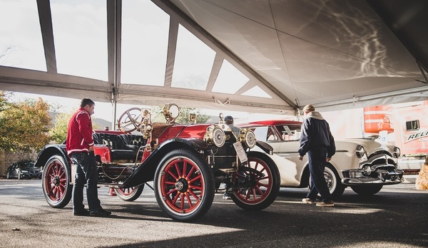 Besichtigung vor der Versteigerung - RM/Sotheby's Versteigerung in Hershey am 11./12. Oktober 2018