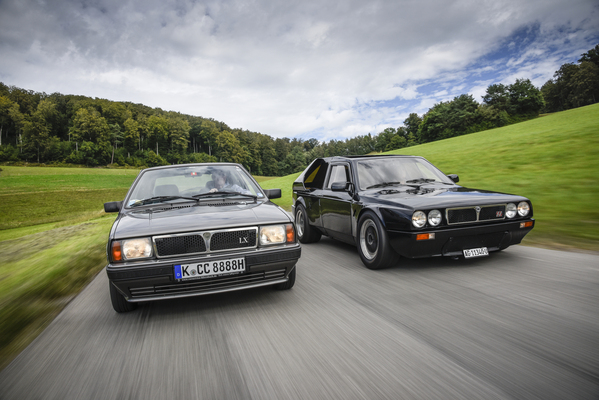 Bild: Biedermann & Brandstifter - Lancia Delta LX 1300 und Lancia Delta S4 - Bremen Classic Motorshow 2023