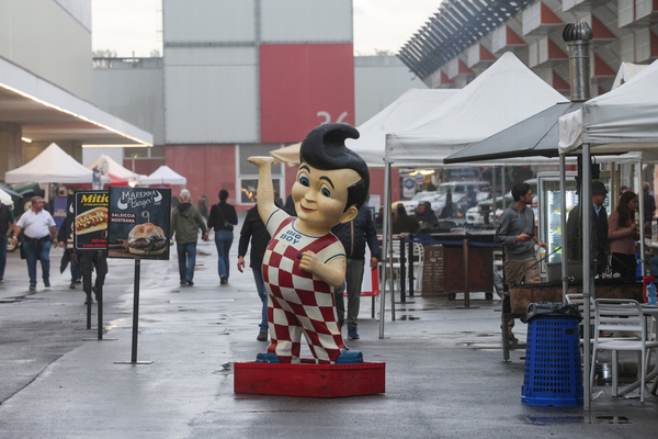 "Big Boy" wirbt für einen Verpflegungsstand - 42. Auto e Moto d'Epoca 2025