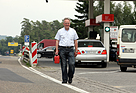 Bild: Bild mit Symbolcharakter....Retterath als Helfer in der Not