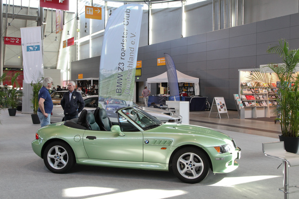 Bis fast in die Neuzeit - BMW Z3 der ersten Generation auf dem Club-Stand - Retro Classics Stuttgart 2017