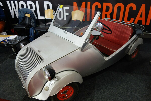 Biscúter 100 (1954) geht auf eine Konstruktion von Gabriel Voisin zurück – Classic Car Show Brussels 2022