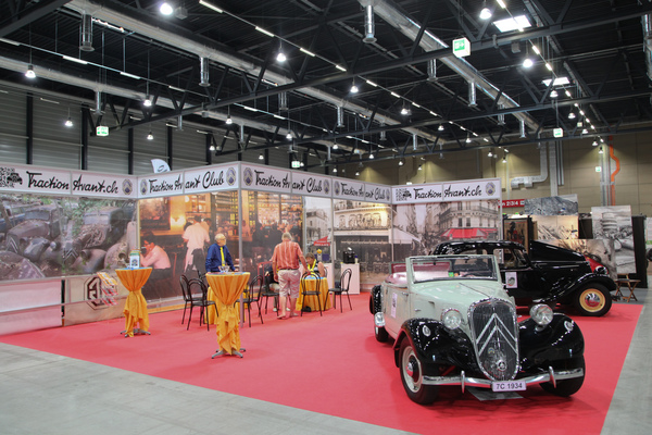 Bild Bistro-Stimmung bei den Freunden des Citroën Légère - Swiss Classic World Luzern 2017