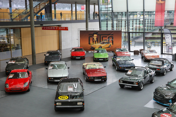 Bitter-Klassiker wie der CD oder der SC, aber auch weniger bekannte Autos wie der Bitter Aero waren in der Bitter-Sonderschau zu sehen - Retro Classics Stuttgart 2024