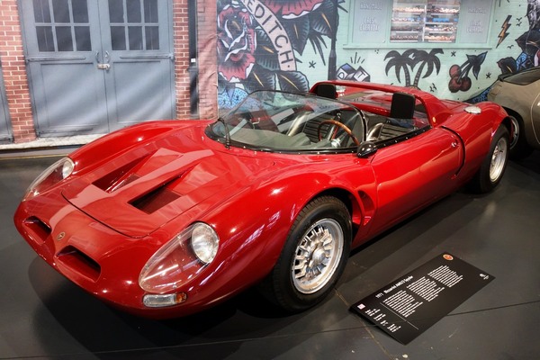 Bild Bizzarini AMX/3 Spyder von 1971 mit Mittelmotor - Sonderschau Supercars 2 in der Autoworld Brüssel 2022/2023