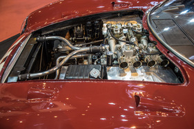 Bizzarrini 5300 GT (1966) - auf dem Stand von Fisken - Rétromobile Paris 2016