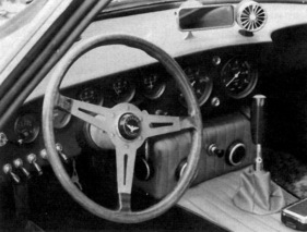 Bizzarrini GT Europa 1900 (1968) - Ungünstig plaziert - Drehzahlmesser und Tachometer in der Mitte