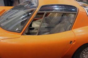 Bizzarrini GT Europa 1900 (1969) - Blick ins Innere des unvollständigten Modelles (Techno Classica 2013)