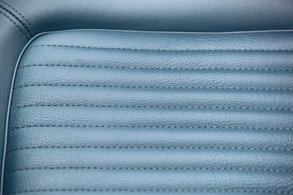 Blaue Sitzbezüge aus Vinyl - Mustang & Shelby Meeting 2017 in Zug