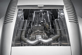 Blick auf 16-zylinder des Auto Union Typ 52