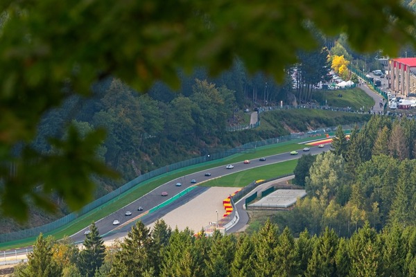 Blick auf Konvoi von Blanchimont Richtung Busstop am Spa Six Hours 2023 - Spa Six Hours Endurance