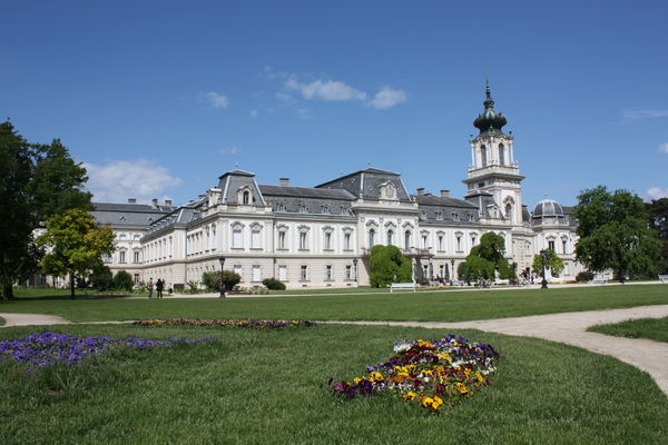 Blick auf Schloss Festetics - Balatonfüred Concours d’Elegance 2016