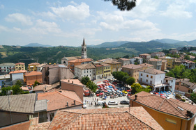 Blick auf Vernasca - Eindrücke vom Bergrennen Vernasca Silver Flag 2014 Blick auf Vernasca - Eindrücke vom Bergrennen Vernasca Silver Flag 2014
